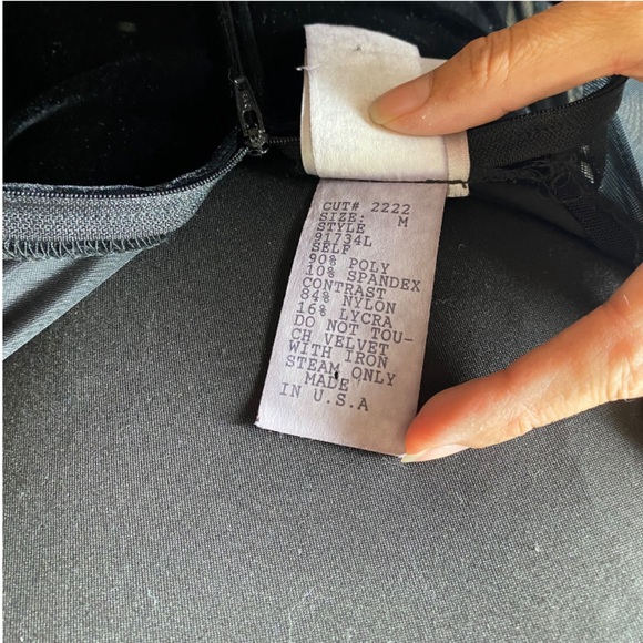 VTG TADASHI VELVET GOWN - Picture 15 of 15